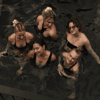 Невеликі групи.